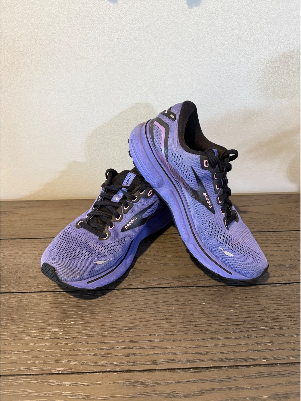 Brooks Running Shoes Women’s Size 8